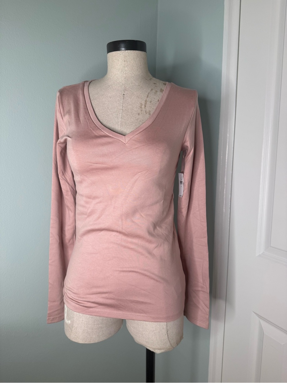 Gap Long Sleeve V-Neck Top Size S – Soft Pink Basic Tee NWT